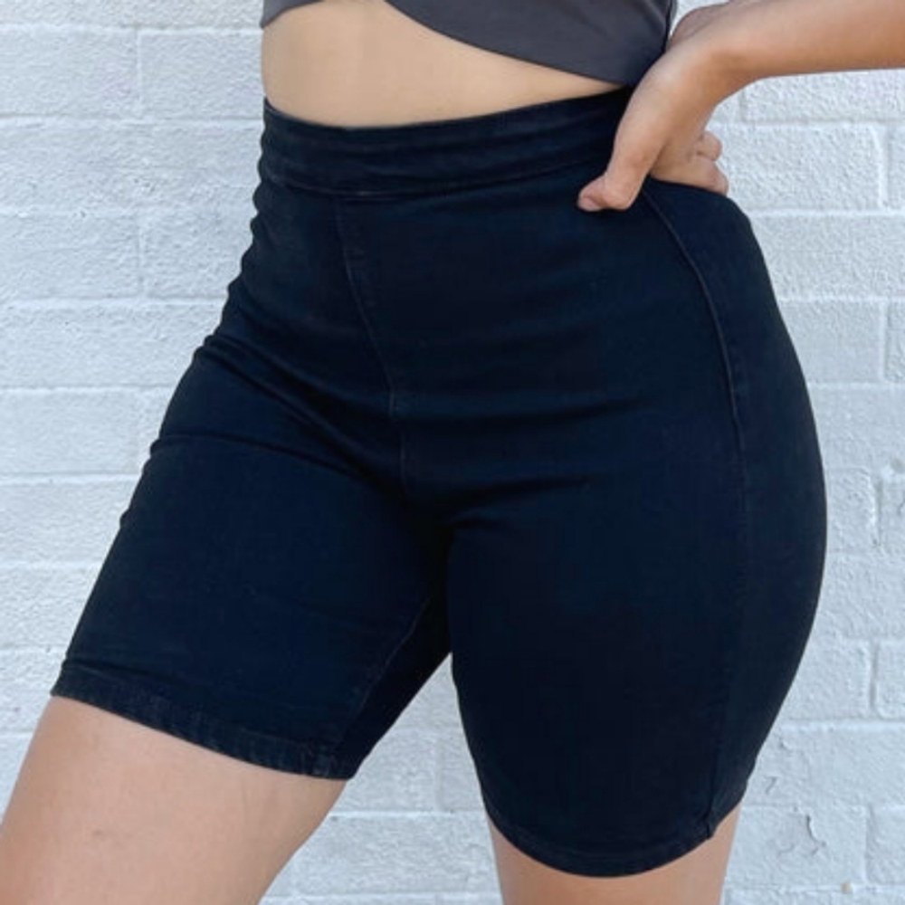 GREAT SMOKY BLACK SHORTS SMALL